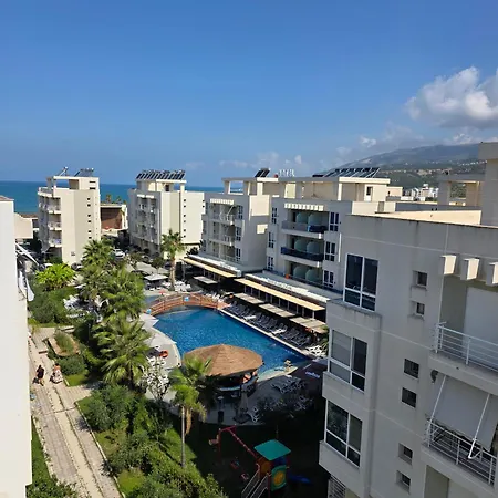 At Konan's * Vlorë